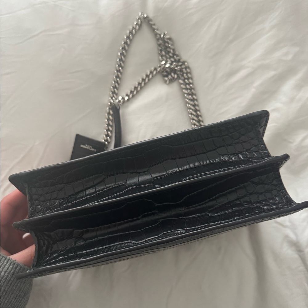 Yves Saint Laurent Black Croc-Embossed Shoulder Bag - Picture 7 of 13